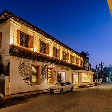 Presidency Artotel, Kochi Exterior photo