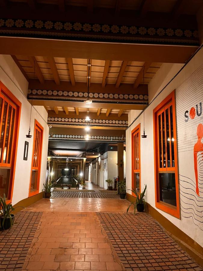 Presidency Artotel, Kochi Exterior photo