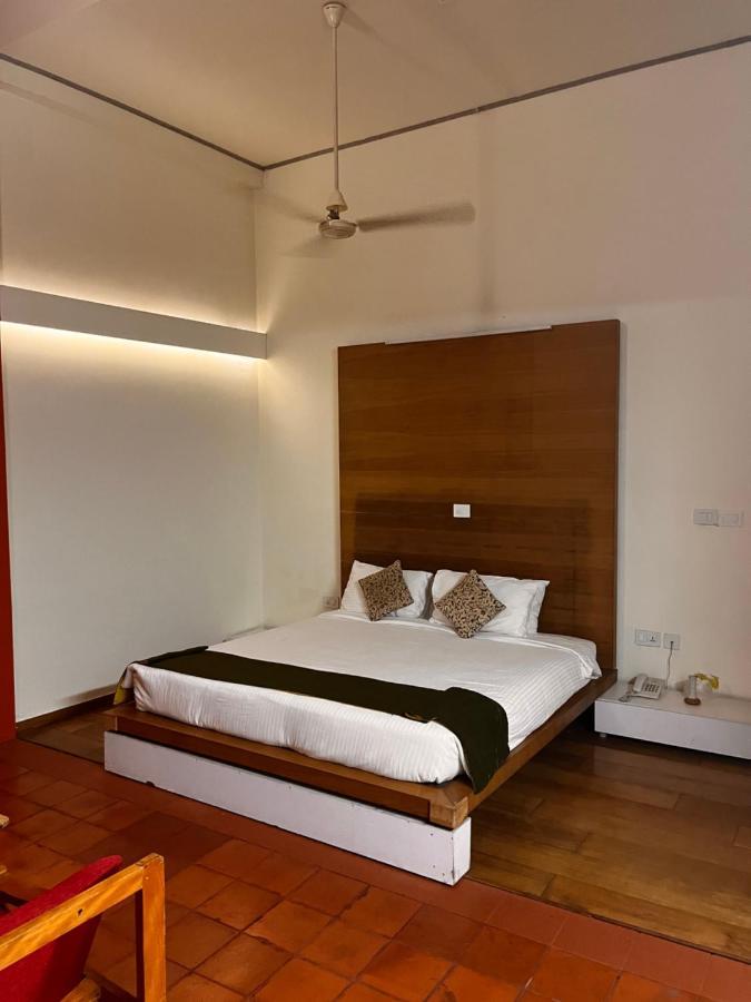 Presidency Artotel, Kochi Exterior photo