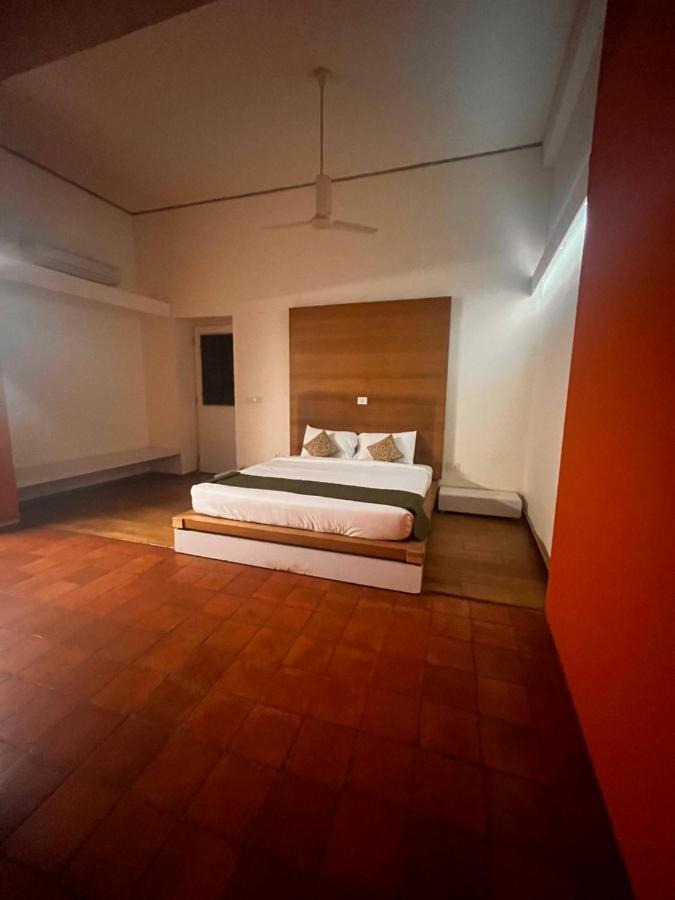 Presidency Artotel, Kochi Exterior photo