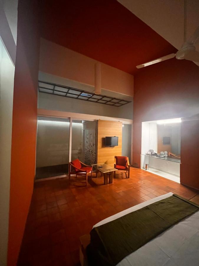 Presidency Artotel, Kochi Exterior photo