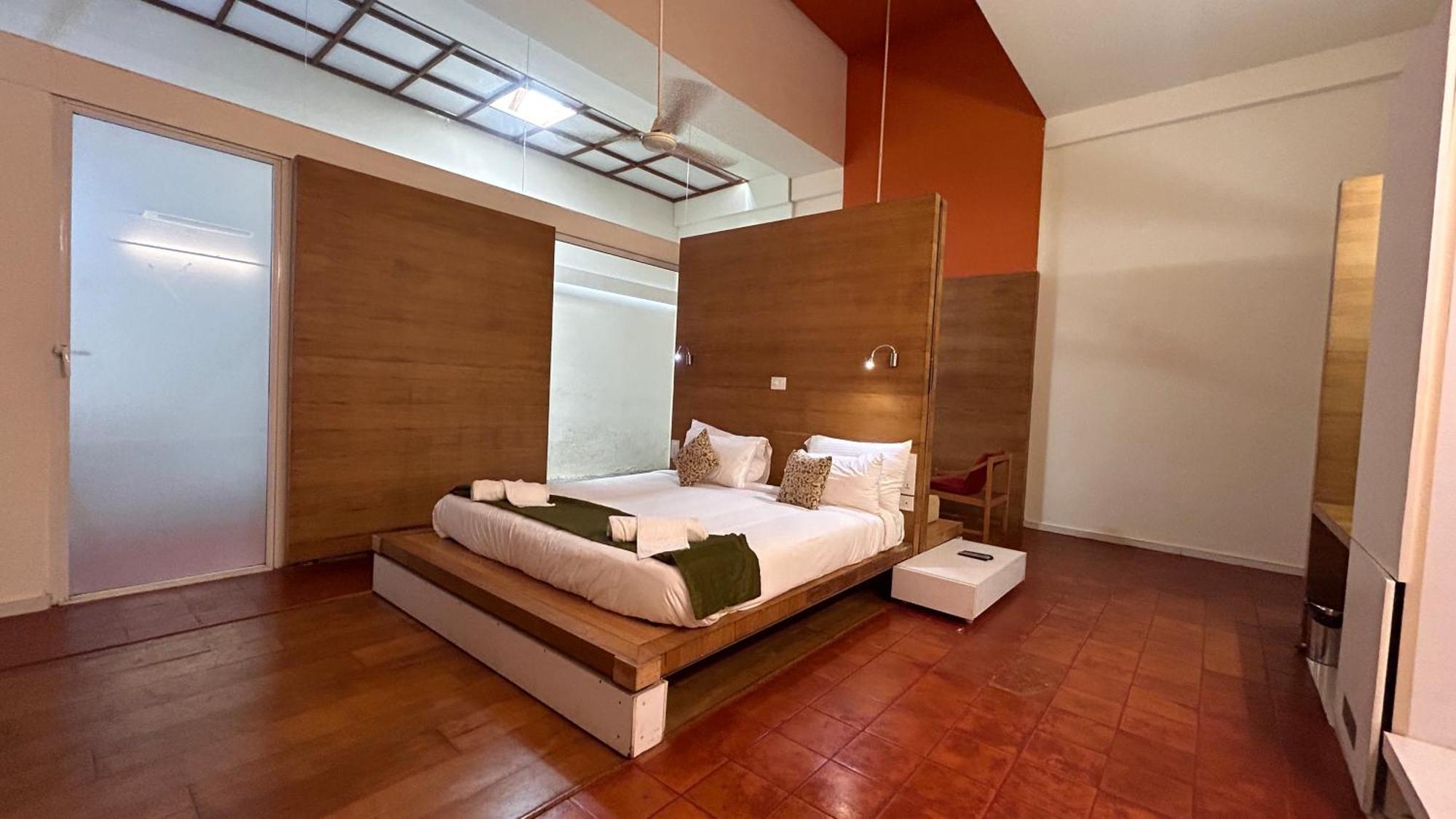 Presidency Artotel, Kochi Exterior photo