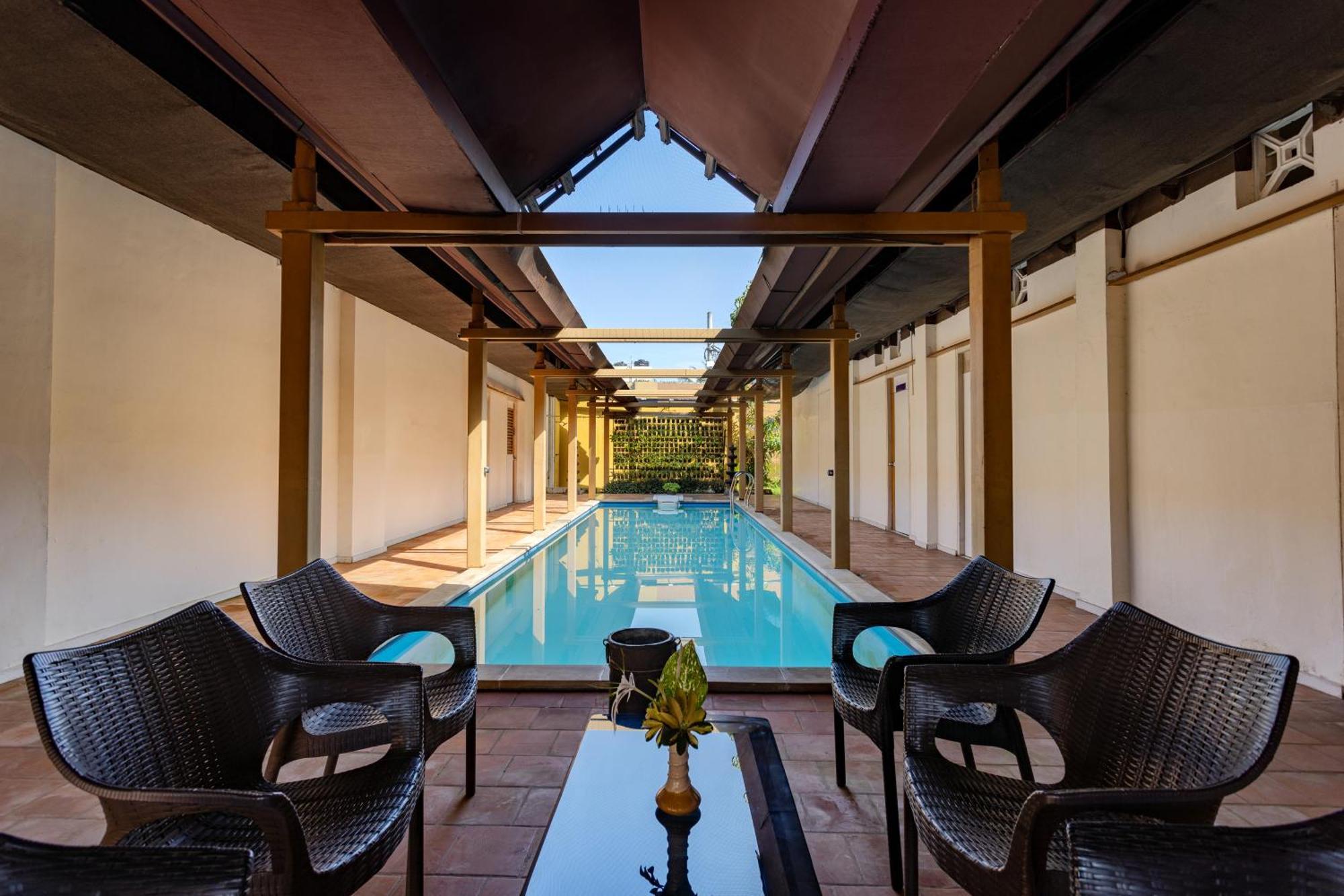 Presidency Artotel, Kochi Exterior photo