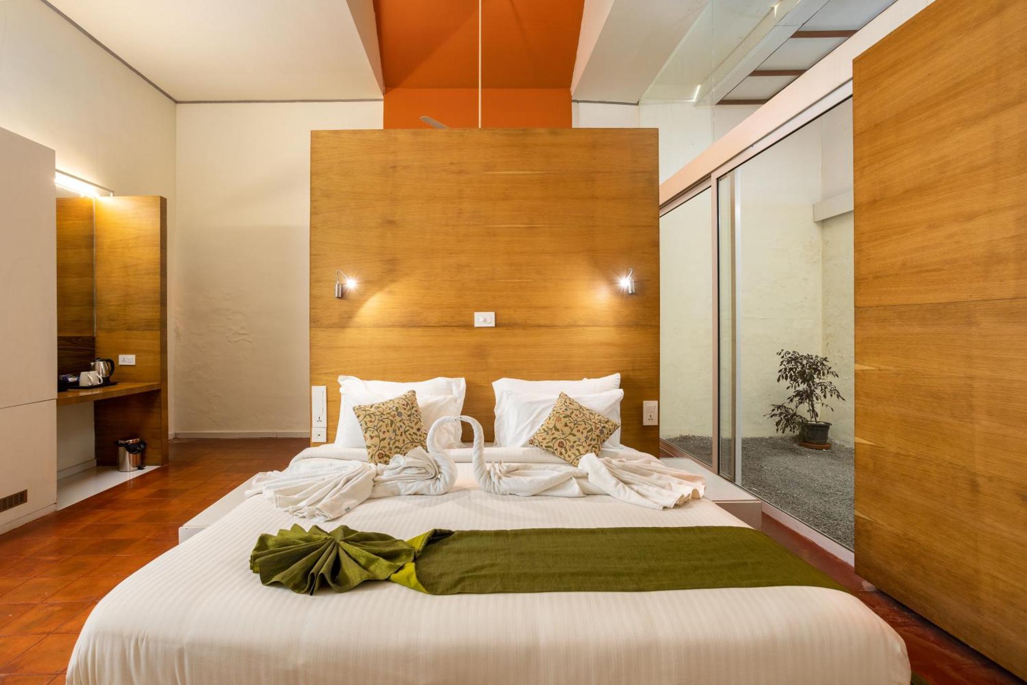 Presidency Artotel, Kochi Exterior photo